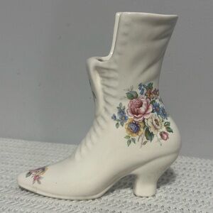 Vintage Athena White Floral Heeled Boot Decor
